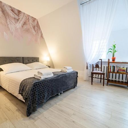 شقة Okno Na Ratusz - Apartament De Luxe W Centrum Mragowa مارونجوفو المظهر الخارجي الصورة