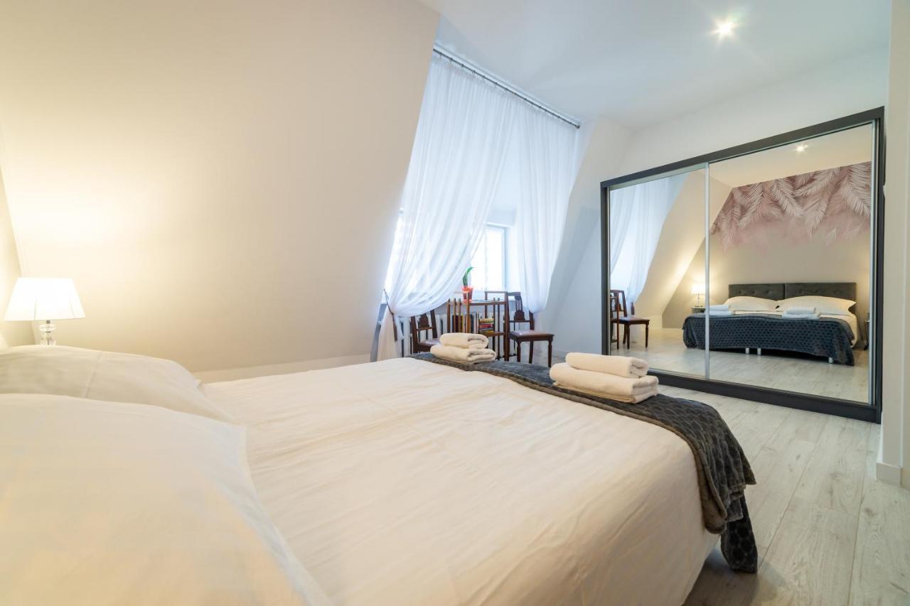 شقة Okno Na Ratusz - Apartament De Luxe W Centrum Mragowa مارونجوفو المظهر الخارجي الصورة
